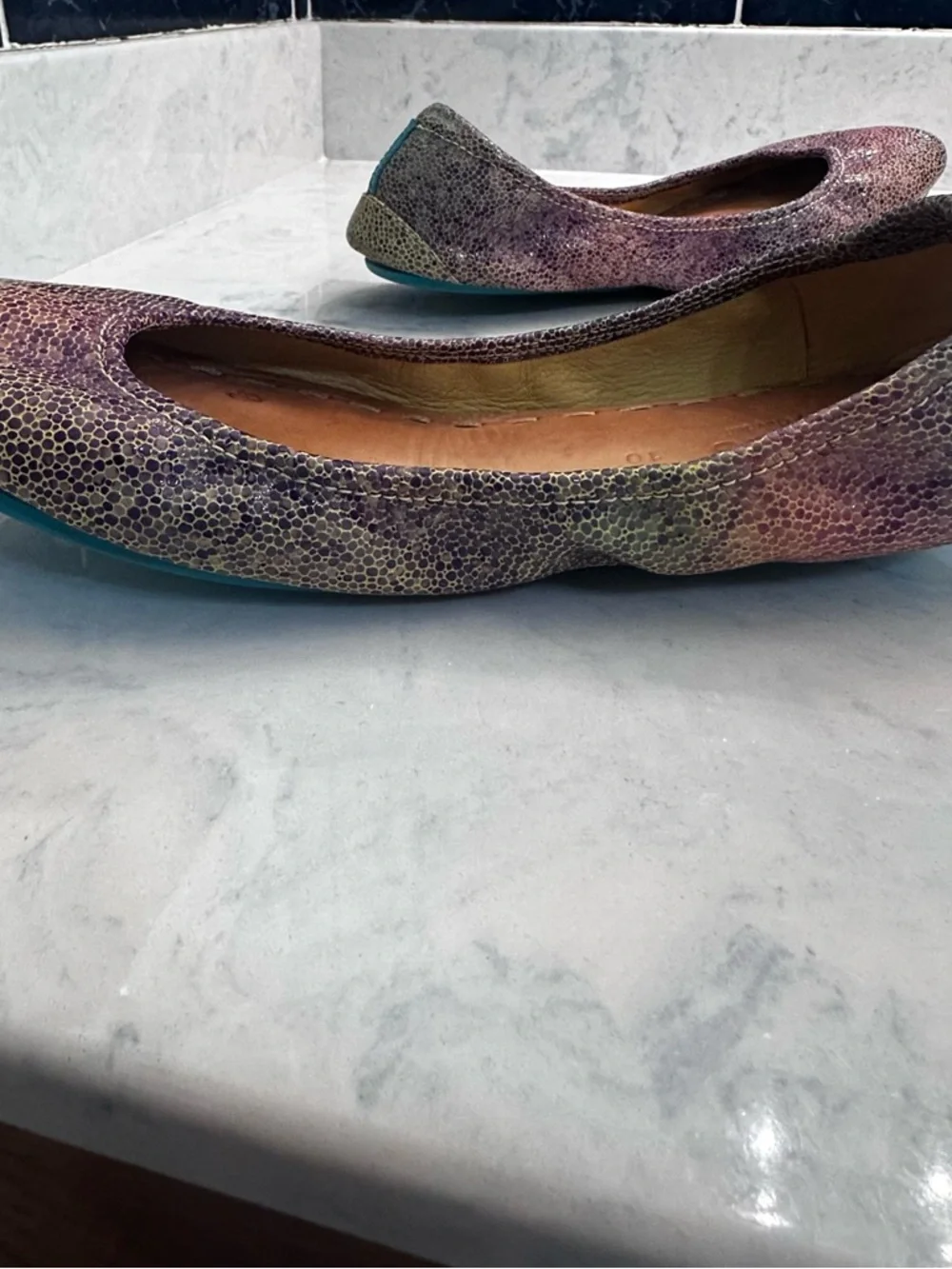 TOSCANI TIEKS. RARE FIND. DISCONTINUED. Size 10 - Picture 7 of 12